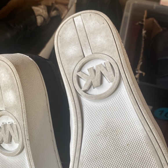 Micheal Kor sneakers barely used - Picture 3 of 3